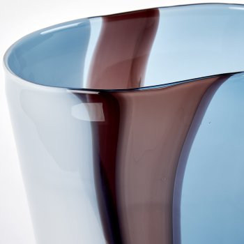 Manikpur vase, glass,