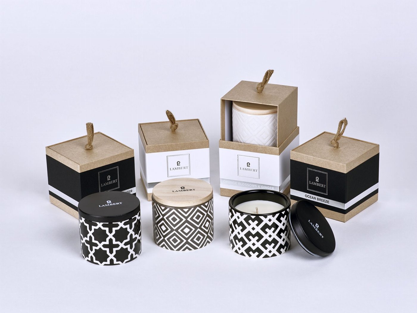 Ebba fragrance candle in vessel black with lid