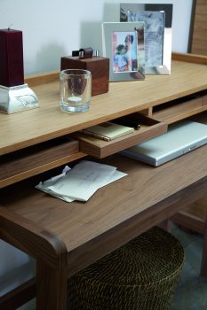 Modesto desk walnut/ bamboo 120 x 58 x 93 cm