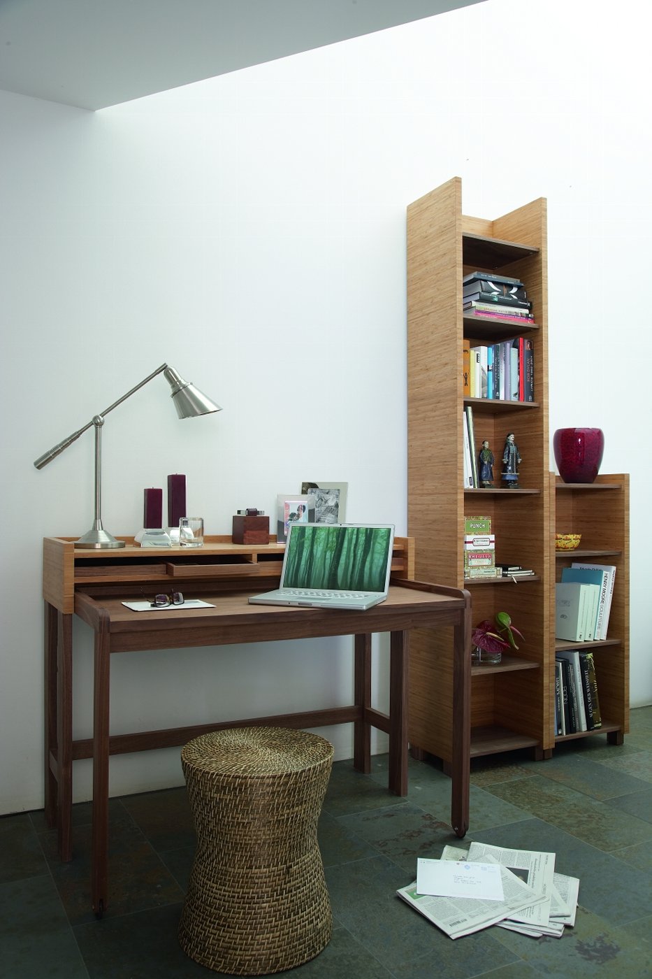 Modesto desk walnut/ bamboo 120 x 58 x 93 cm