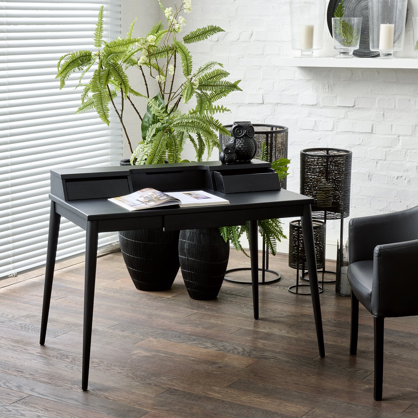 Reggie desk black 119 x71 H 85 cm